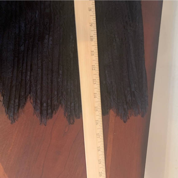 Forever 21 Black Lined Mini Skirt with Lace Hem and Elastic Waist - Picture 8 of 8